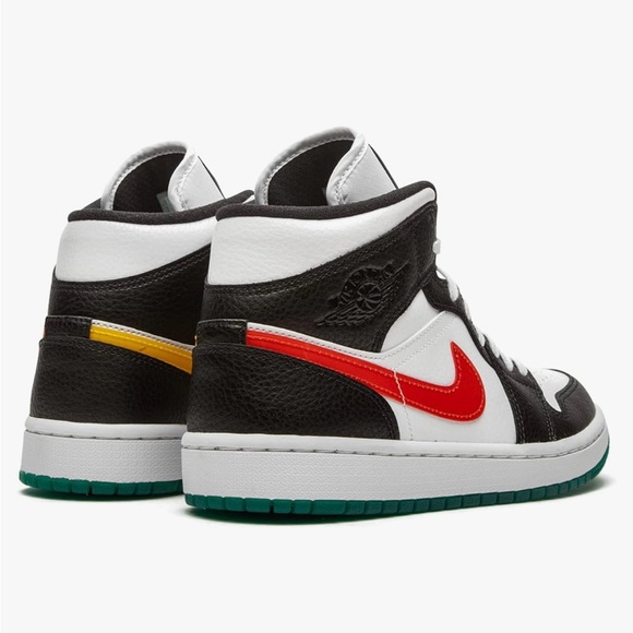 Nike Air Jordan 1 mid-Rare find - Picture 2 of 5